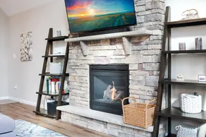 A safe, modern house in the woods just minutes from  downtown Jim Thorpe  - Image 3