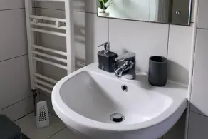Cosy 1 Bed Flat in Central London with View of Shard - Image 2