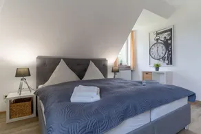 Tasteful and modern 2-room apartment with balcony for 2 people - Image 3