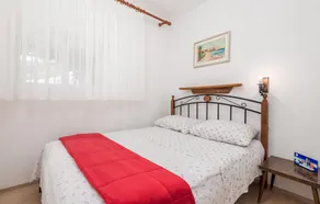 2 bedroom awesome home in Starigrad - Image 5