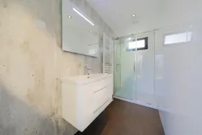 Chalet with 2 bedrooms and a terrace - Image 3