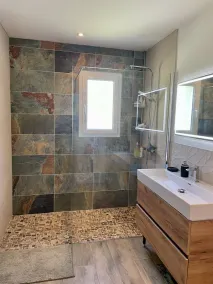 Villa med svømmehal tæt på Andüze (CEVENNES) - Image 3