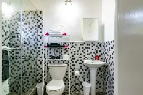 St Mary Mins Away From Ocho Rios 2 bed Ocean View Villa - Image 3