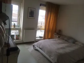 Une chambre de deux personnes dans un jolie appartement sur Rochefort - Image 5