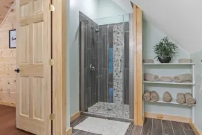 Cedars Log Home : Brand New Lake Front w Kayaks & Hot Tub! - Image 3