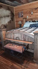 Rustic romantic lakefront cabin!! - Image 2