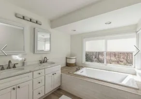 Just renovated, Amazing oasis, heated pool-spa, between Sag Harbor -Southampton - Image 3
