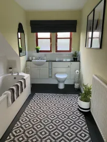 Stunning three bedroom cottage with Hot Tub - Image 2