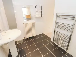 Byre Suite - Image 5