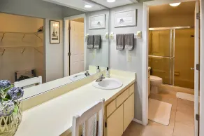 Burnt Store Isles Golf Home, W/Hot Tub/King Bed/Fast WIFI/Unbeatable Location - Image 3