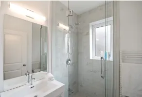 Beautifully Renovated Toronto Home with great outdoor space and deck - Image 4