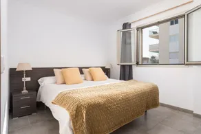 CASTELLO PLATJA - Beautiful apartment with sea views and only 100 metres away from the bea - Image 4