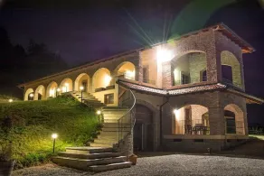 Accommodation 'The Granary' in a renovated late 19th century country house - Image 4