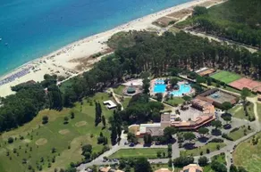 Apartment - Sleeps 4 - Pool - Parking - Image 5