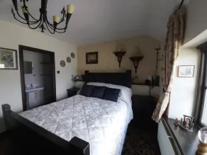 2 Bed Flat - Sleeps 3 - Parking - Wifi - Image 3