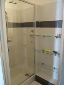 Charming Flat Centrally Located, Recently Refurbished & Well-equipped - Image 2