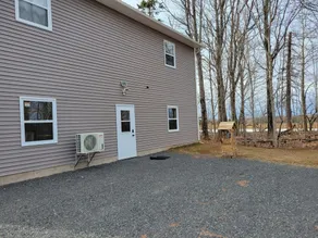 Cozy Studio Suite, close to walking trail and golfing!! - Image 5