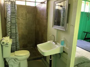 Simple convenience studio in tropical forestG4 - Image 3