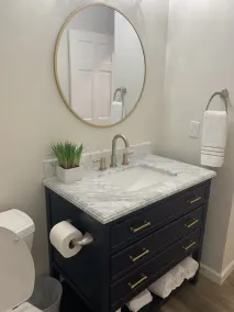 Experience Lakeview Luxury: Newly Updated Condo with Private Boat Dock  - Image 5