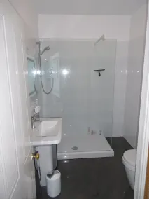 3 bed apartment in Hope Cove sleeps 6-7 with sea views only 50 yards from beach - Image 4