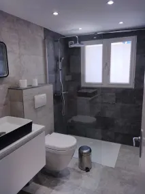 Zwei prächtige Villen (8 Schlafzimmer, 17 Personen) mit großem beheiztem Pool und Tennisplatz - Image 3