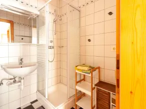 Comfortable Apartment in Mayrhofen with Garden - Image 2