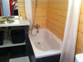 Bourg Saint Maurice: Nice residential flat, 47 m2, facing directly south. - Image 3