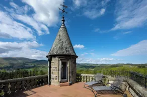 DOLLARBEG CASTLE - The Tower - Luxury Apartment - Image 2