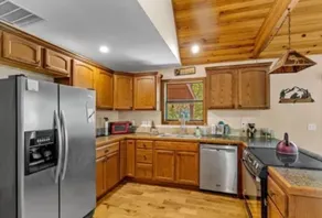 Cozy peaceful cabin with games, massage chair and fire pit! Bring your kayaks!! - Image 5