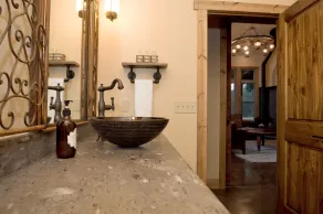 Perfect Get away!  Lovely, romantic,  peaceful location in the vineyard! - Image 4