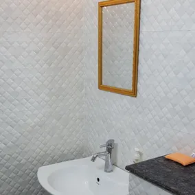 Fully furnished 2 BHK Apartment for Families and groups - Image 4