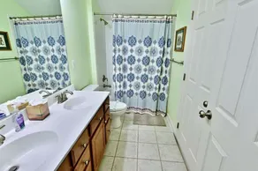 Bayside * 5BR Beautiful Large Bayside Resort House - Image 4