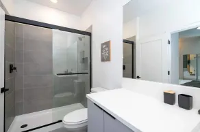 Luxury Villas Collection - Near Parks & Shopping - Image 5