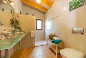 Villa avec piscine privée et vue sur la montagne - Image 4