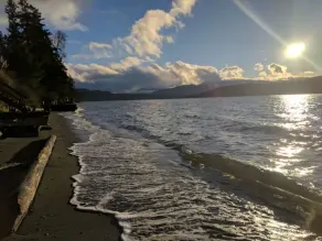Serene Sunset Suite on Historic  Discovery Bay - Image 5