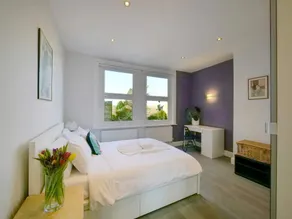 Modern Finchley Apartment with Garden - Image 5