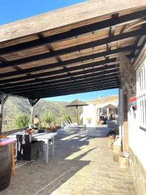 fritstående studie, swimmingpool, udendørs bar og privat terrasse og smuk udsigt - Image 5