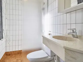 5 person holiday home on a holiday park in Gudhjem - Image 4