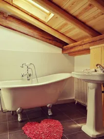 Autentiskt boende på 1900-talet och all komfort (pool, jacuzzi) - Image 3