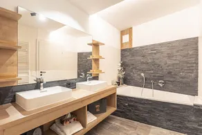 Superior Apartment with 3 bedroom - Image 4