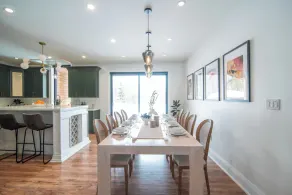 King Estate Barrie w Private Spa | 7 Bedrooms | Sleeps 20 | 5min to Downtown - Image 3