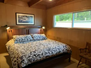 Waterfront Beach House Getaway on Whidbey Island - Image 3
