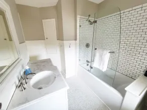 Mayfair House, Private Hot Tub, Heirloom Vacations - Image 2