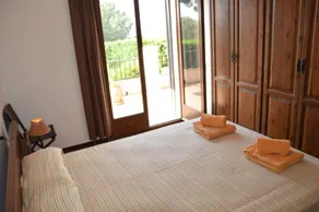 \"Villa Urgell\" con piscina, Wi-Fi, terrazza e giardino - Image 5