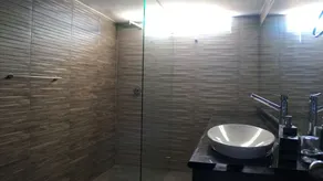 Luxury modern apartment near Quicentro - Image 5