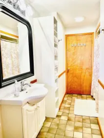 Unforgettable 4 bedroom 3 bath waterfront cabin - Image 4