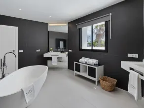 KARAT Villa Presidencial - Image 4