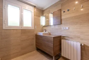VILLA DE LUJO EN LA LLOSA para 12 personas. 7 Dormitorios y piscina privada - Image 5