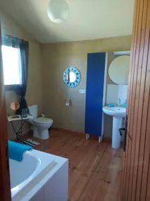 Fattoria adatta alle famiglie con piscina privata e vista panoramica su Gers. - Image 2