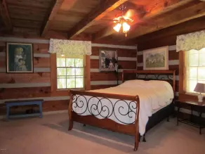 Tranquil outdoor paradise in the Ocala National Forest - Image 4